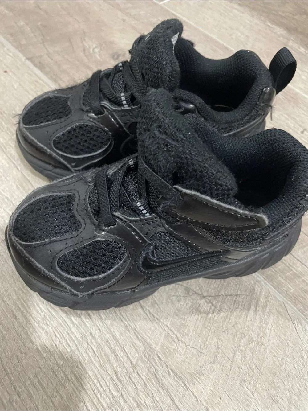 Nike breathable black